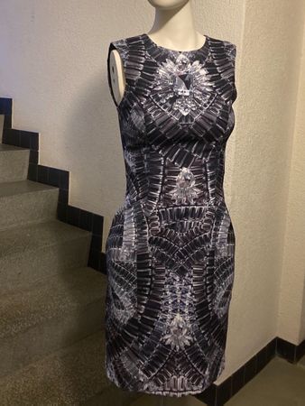 Etuikleid von H&M