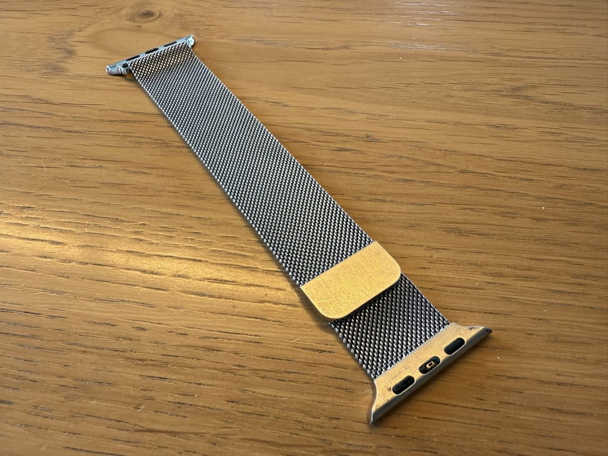 Armbänder & -reifen: Apple Watch Milanaise Armband, Top Zustand! – Gebraucht aus Wangen b. Olten von Thomiverkauft 1