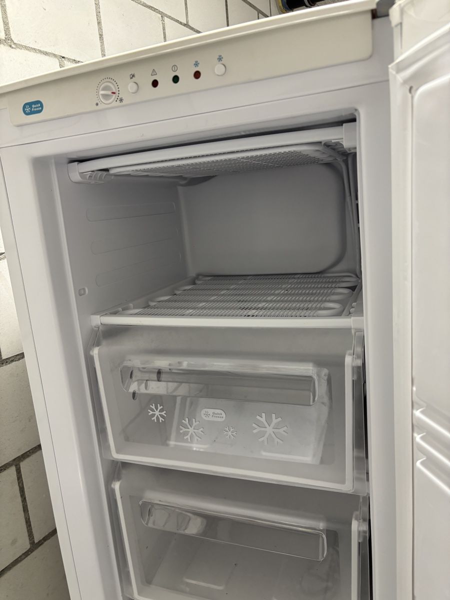 Zanussi Congélateurs: Tiefkühlschrank – D'occasion à Mühlethurnen par PaescuM26 1
