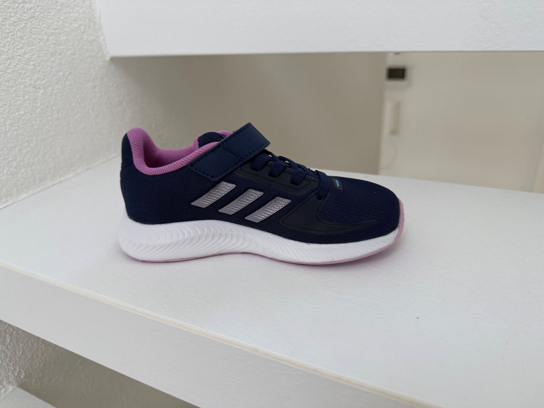 Adidas Scarpe per ragazze: Adidas fille  pointure 28 – Nuovo (secondo la descrizione) da Martigny venduto da Sassa77 2