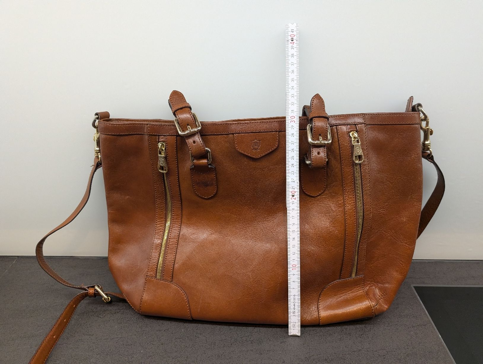 Massimo Dutti Taschen für Damen: Tasche Massimo Dutti – Gebraucht aus Nussbaumen AG von noemi.anne 1