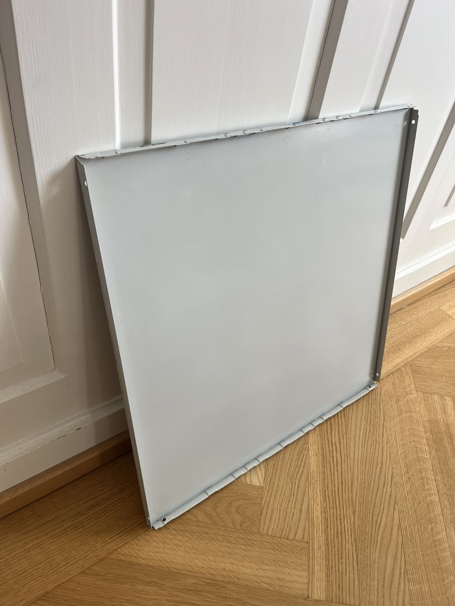 Plateaux: USM Haller Tablar Blech 50x50 hellgrau – D'occasion à Zürich par bretxo 3