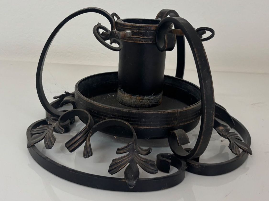 Basi per albero di Natale: Ständer Tannenbaum Vintage dunkel Metall – Usato da Wettingen venduto da Wendemarket
