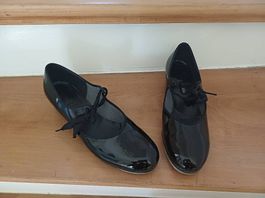 Schöne Lack Step Tanzschuhe mit Ledersohle, Gr. 39,5/ 40 