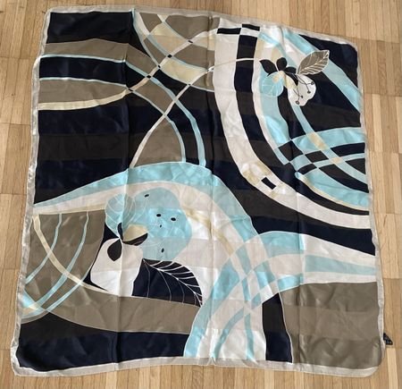 Seiden Foulard 🌸