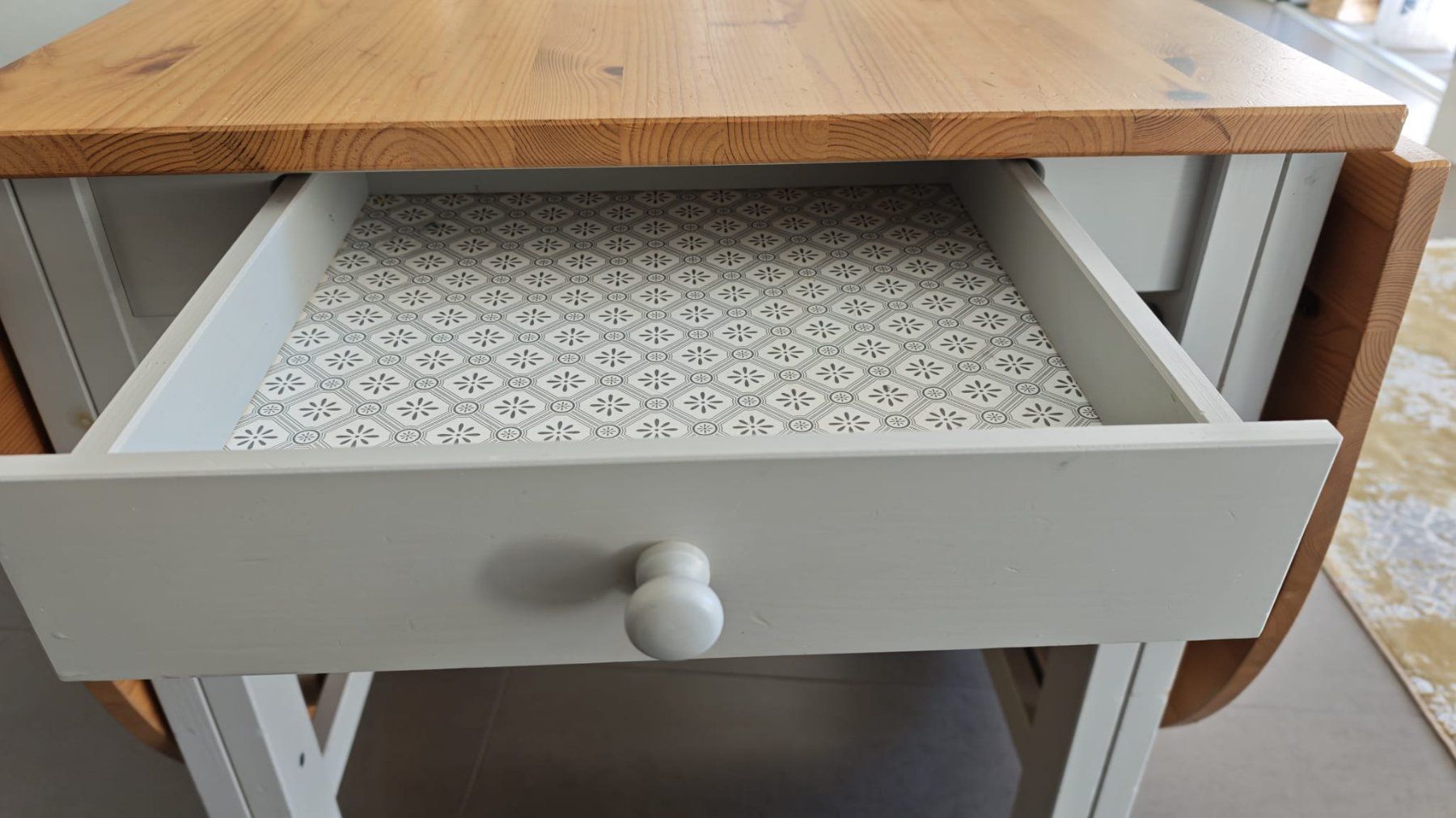 Ikea Tavoli: Ikea "Gamleby" Klapptisch mit Schublade – Usato da Zürich venduto da ram_59n8 3