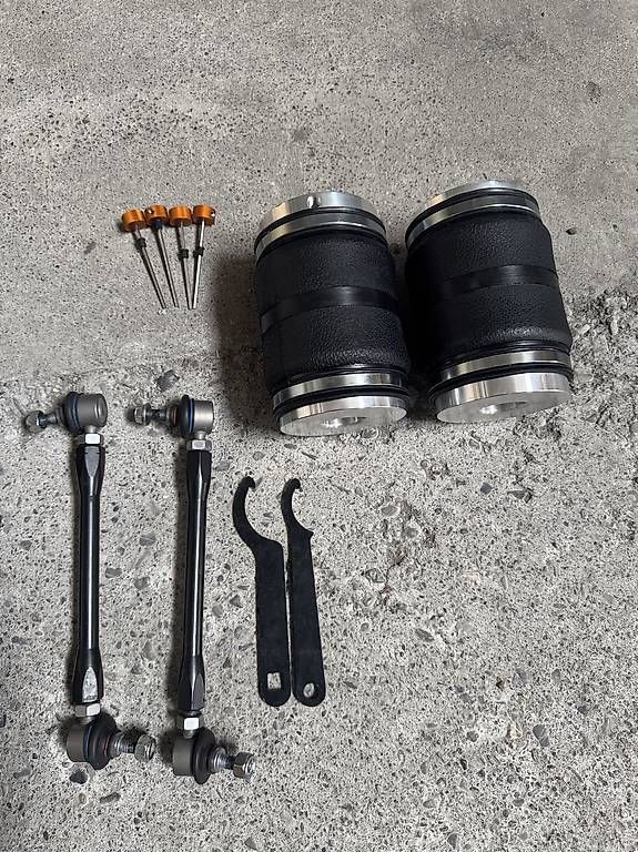 Tutti pezzi di ricambio auto: Luftfahrwerk inkl. Lufterzeugung BMW E46 – Usato da Buchs SG venduto da Ammo97 3