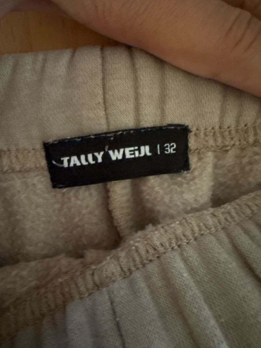 Tally Weijl Pantaloni: Jogginghose – Usato da Uzwil venduto da ale_27xy 1