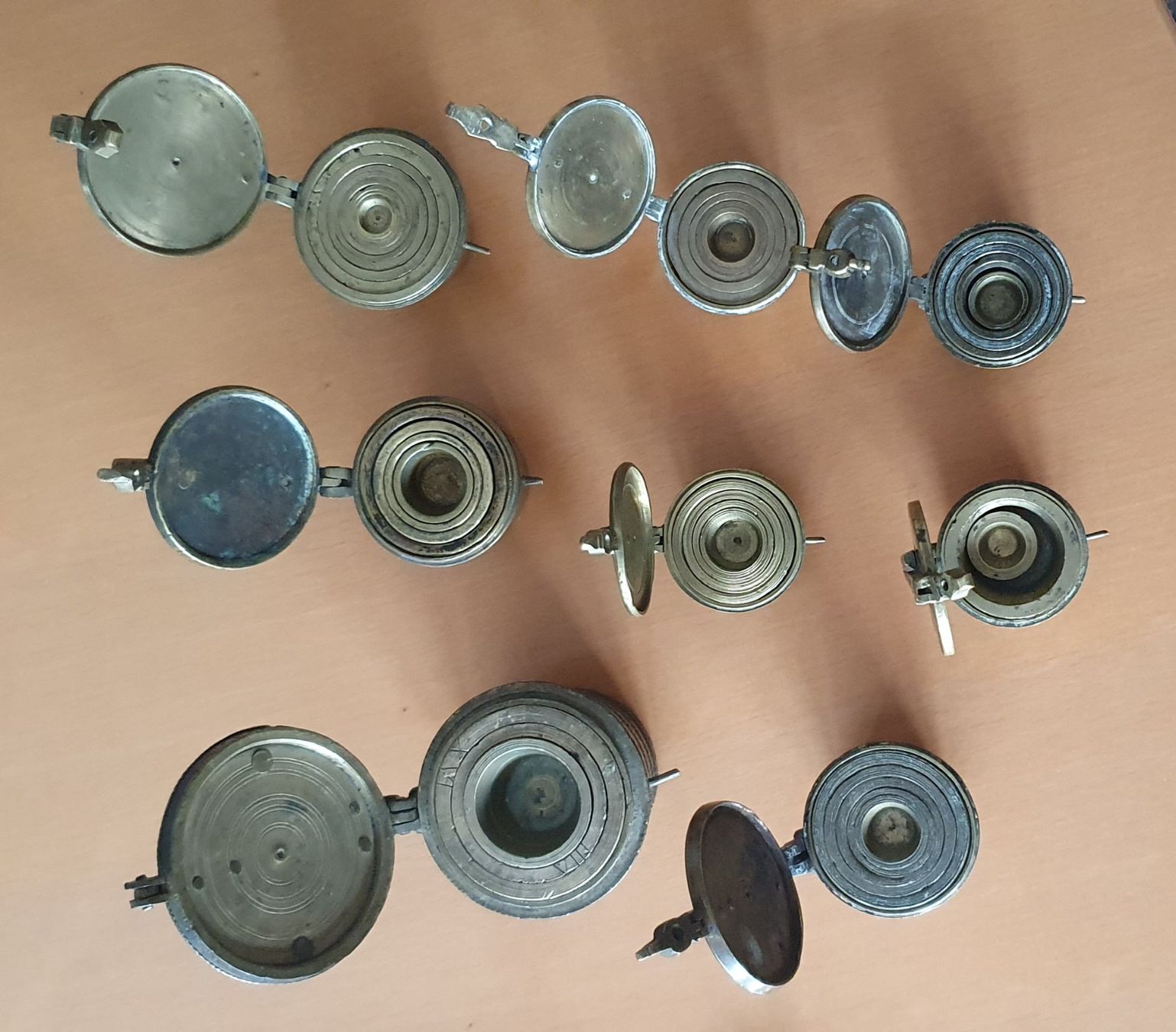 Bilance e pesi: Lot - 8 Topfgewichte – Usato da Kreuzlingen venduto da Rschweiz1 1
