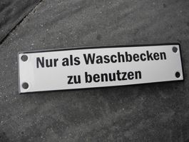 Hinweis-Emailschild