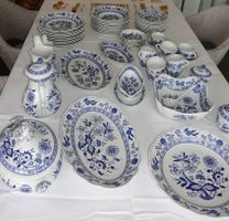 "HUTSCHENREUTHER Germany" mit  "Blau Zwiebelmuster"