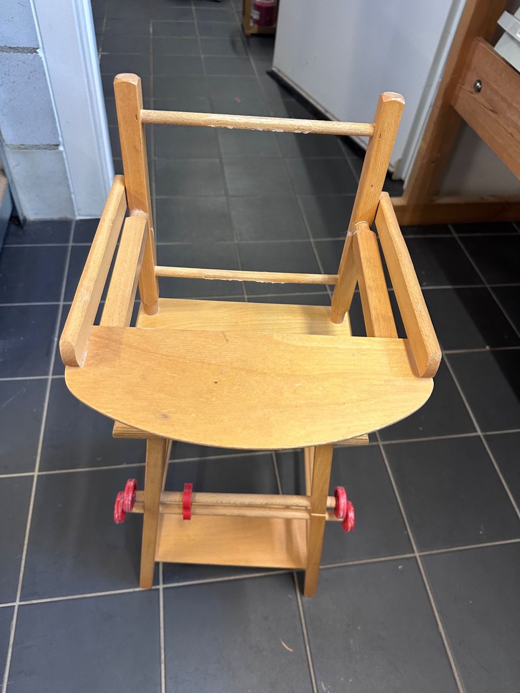Giocattoli: Antiker Vintage Puppenstuhl – Usato da Laufen venduto da nborer