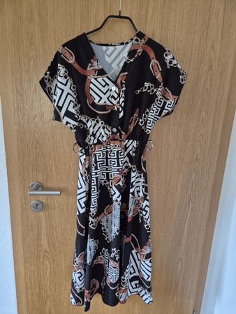 Robe d'été motif chaîne, taille 38/40, neuve