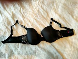 Passionata Push up BH 75D, schwarz mit wenig rosa