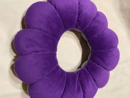 Coussin fleur repose tête: violet