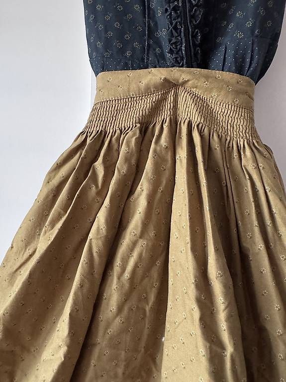 Vestiti: Ludwig & Therese Dirndl Gr. 32 blau-gold  – Usato da Zürich venduto da mar_lwx5 1