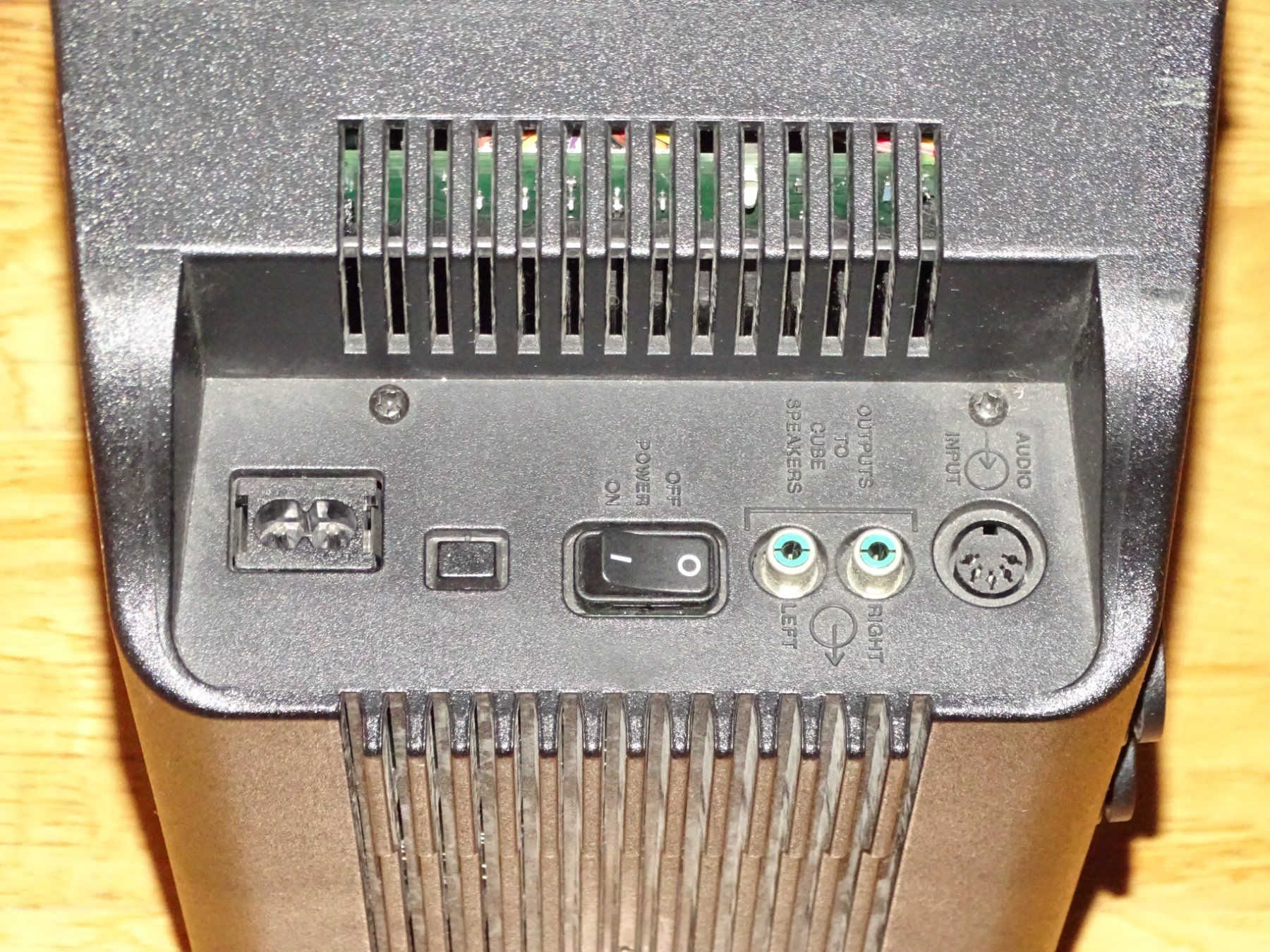 Bose Casse acustiche: Bose Aktiv Subwoofer 20 – Usato da Hirzel venduto da Musicman03 3
