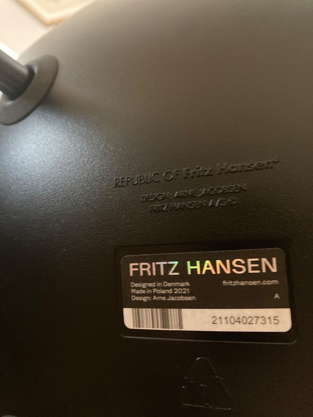 Fritz Hansen Sedie: Fritz Hansen Drop Stuhl Schwarz, Preis pro Stuhl – Usato da Münsingen venduto da hj__yqk9 2