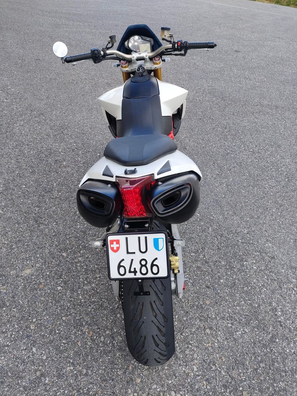 Aprilia Route: Aprilia Dorsoduro 1200 – D'occasion à Dagmersellen par Priapos66 4