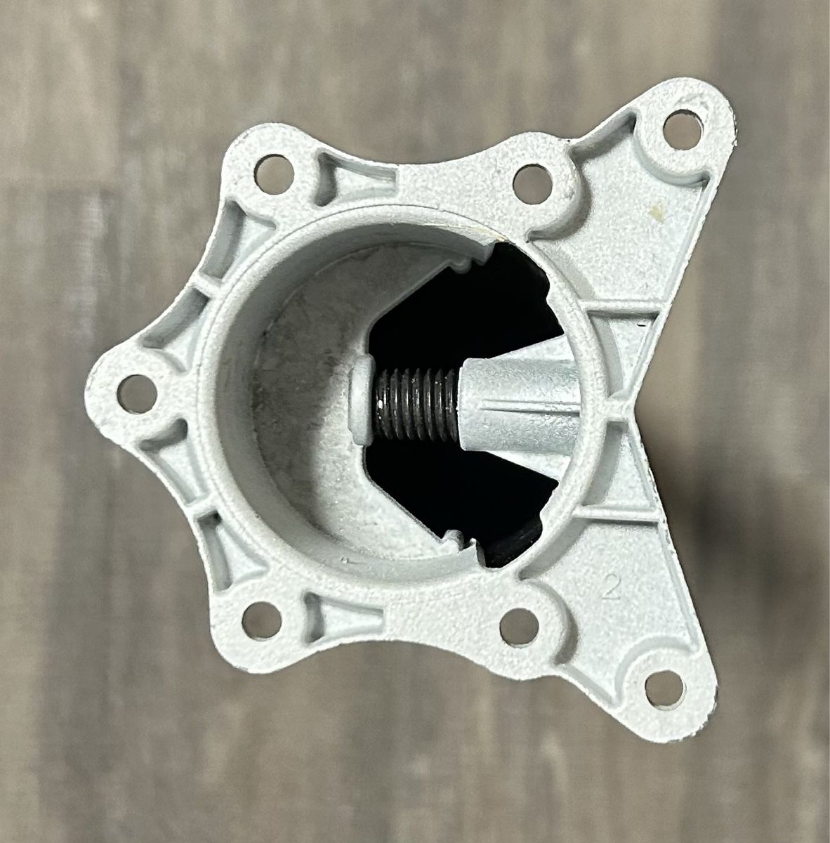Sonstiges Mobiliar: Tischfuss  Chrom glänzend – Gebraucht aus Münchenbuchsee von hkm 2