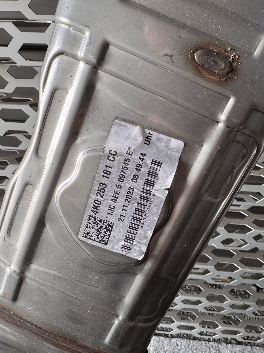 Audi Sistemi di scarico: Audi RS6 C8 Abgasanlage NEU – Nuovo (secondo la descrizione) da St. Gallen venduto da Milex_91 1