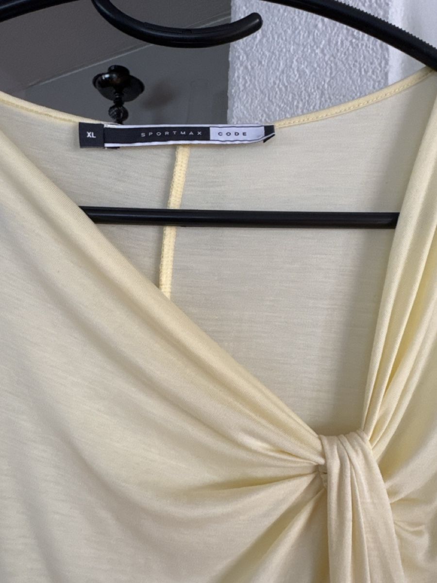 Sportmax Top: Butter Yellow Sportmax Code Top XL – Usato da Fällanden venduto da emilyeheim 1