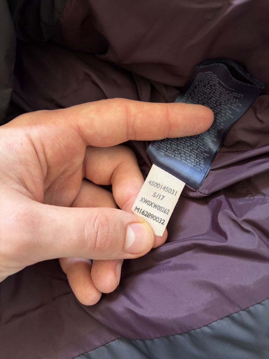 Tommy Hilfiger Giacche: Tommy Hilfiger Black Down Padded Winter Jacket, S – Difettoso da Brislach venduto da edu_t6pq 4