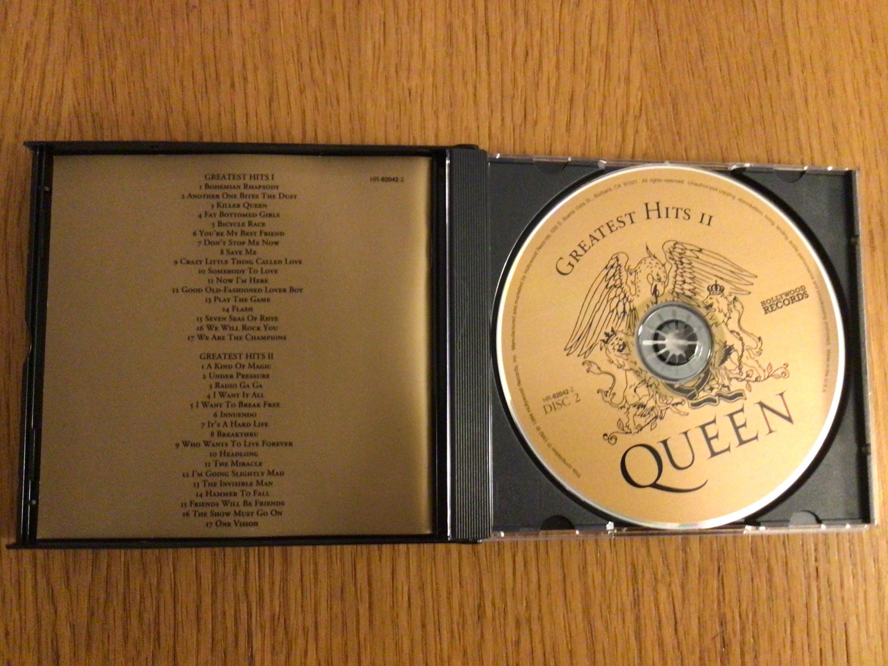 CDs: QUEEN, Greatest Hits, 1 & 2, USA, 2 CDs – Gebraucht aus Steinach von  2