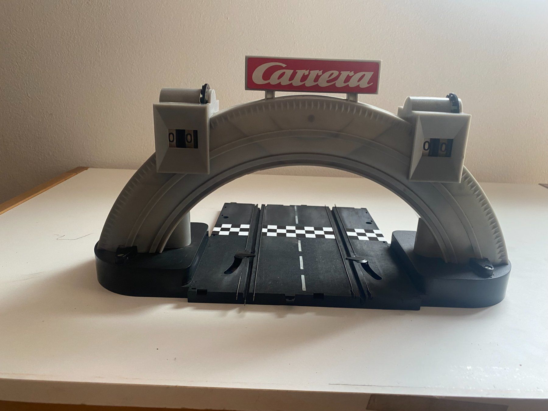 Carrera Circuits: Carrera Rundenzähler Reifenmodel – D'occasion à Tenniken par Gugus0 1