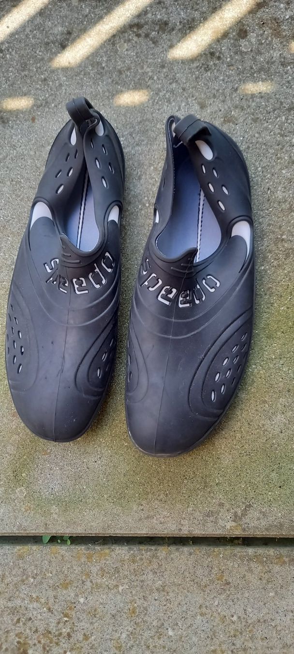 Chaussures hommes: Wasserschuhe – D'occasion à Höri par bsc_68fw