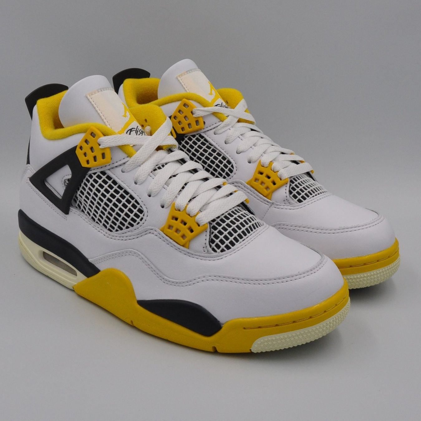 Jordan Scarpe da uomo: Jordan 4 Vivid Sulfur 42.5 – Nuovo e nell'imballaggio originale da Bern venduto da SneakerheavenLT 1