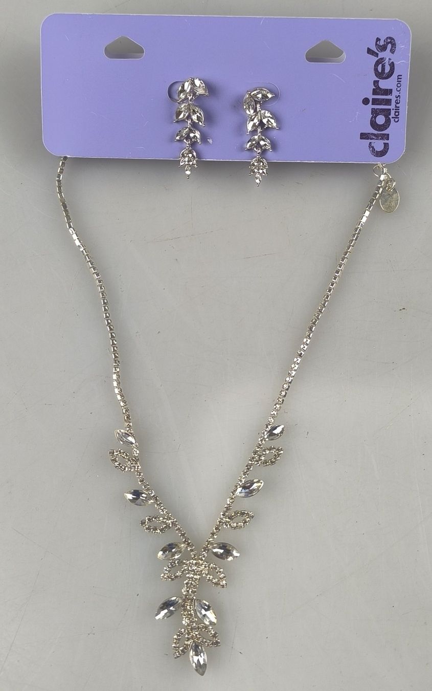 Altri gioielli: Schmuckset von Claire's – Nuovo e nell'imballaggio originale da Rüti ZH venduto da Restwert_Rueti_ZH