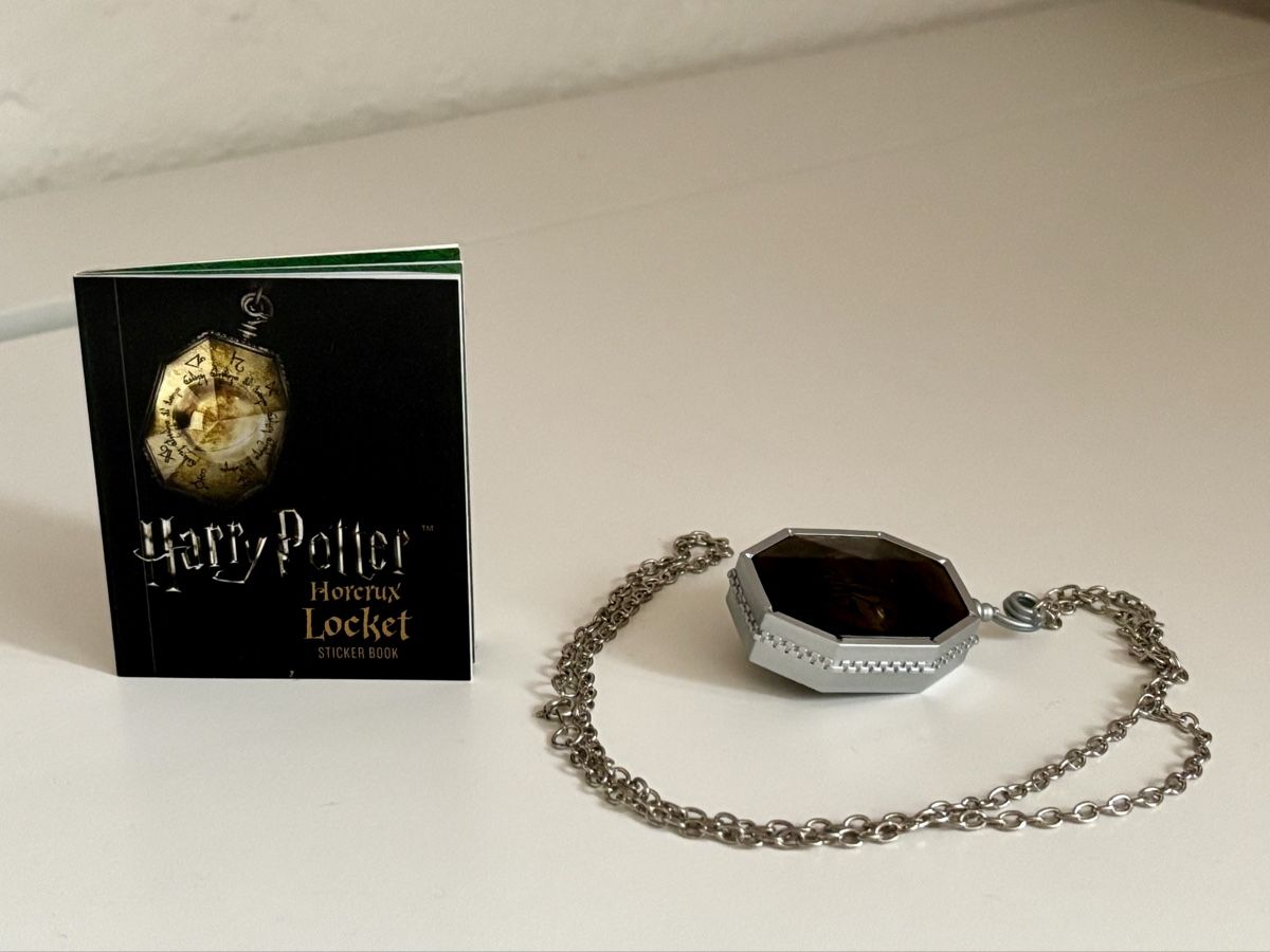 Ciondoli: Harry Potter Horkrux Medaillon – Usato da Winterthur venduto da svo_h9ph