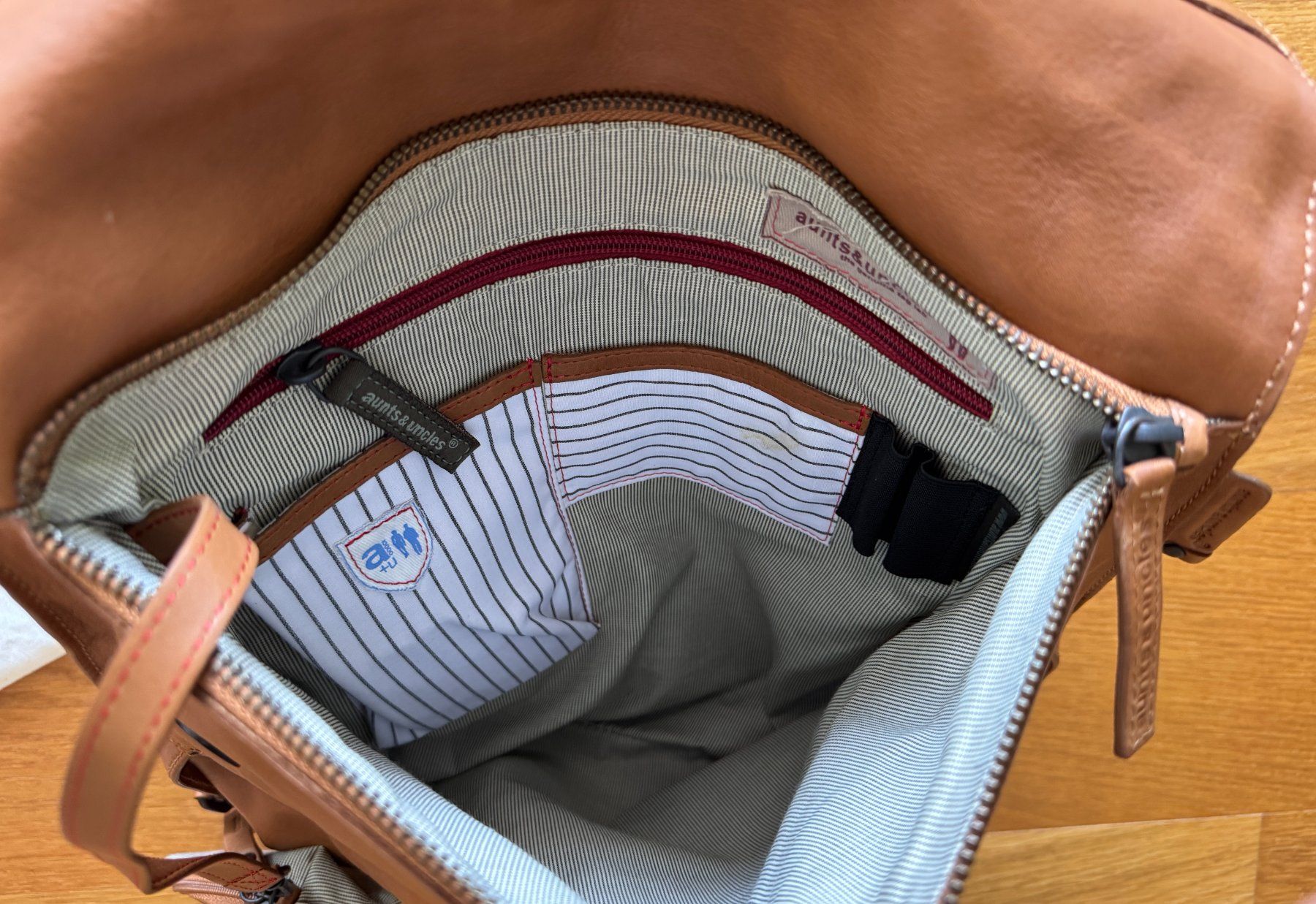 Aunts & Uncles Sacs à dos: aunts & uncles Mrs. Apple Strudle Rucksack – D'occasion à Unterentfelden par stofol 5