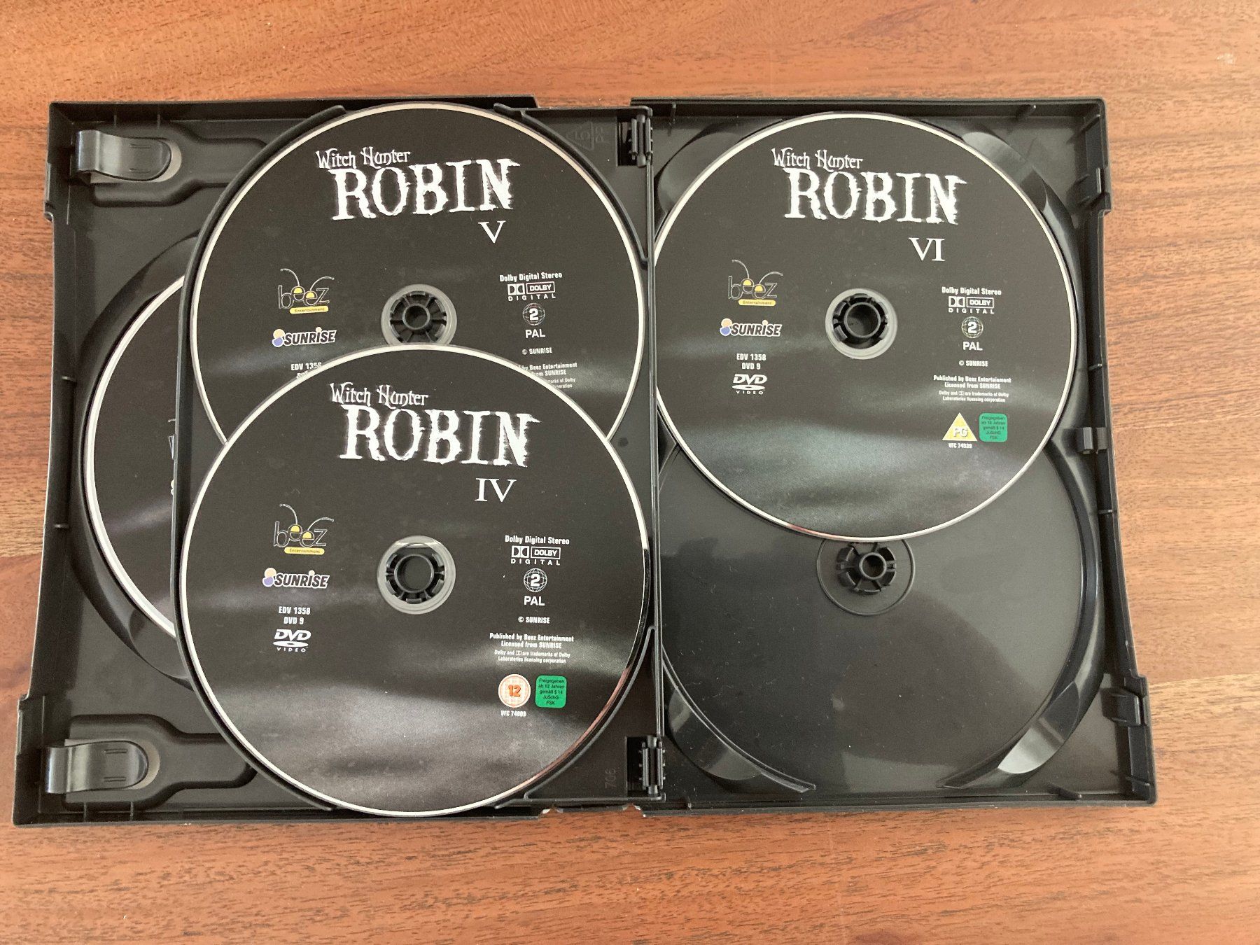 Alle DVDs: Witch Hunter Robin - Complete Collection (6 DVD) – Gebraucht aus Mauensee von Etrigan 3