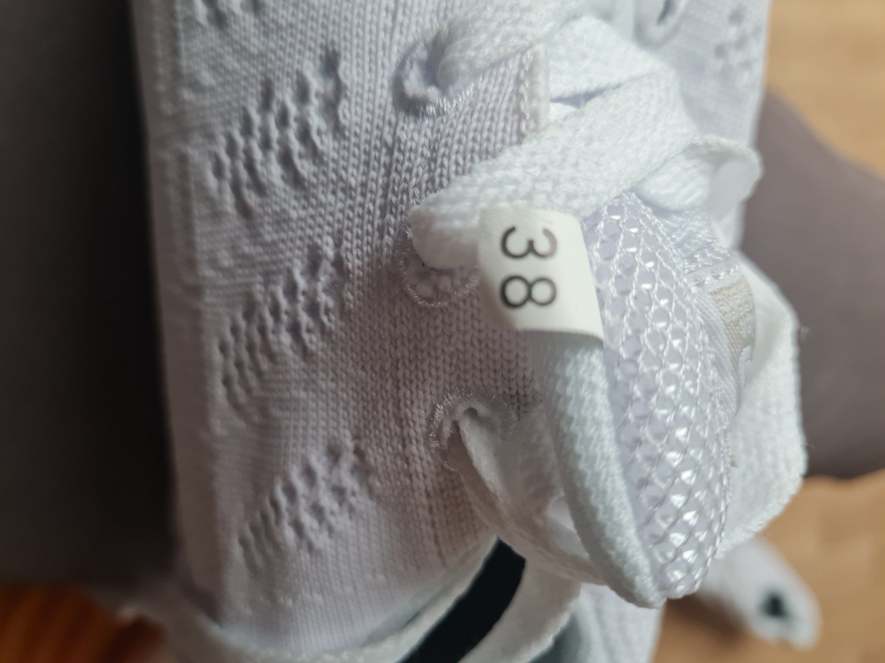 Scarpe da donna: Neue weisse Schuhe – Nuovo (secondo la descrizione) da Schüpfheim venduto da hori02 2