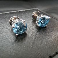 Fancy Vivid Blau Diamant Ohrringe 4.00 ct - IGI 18 kt W-Gold