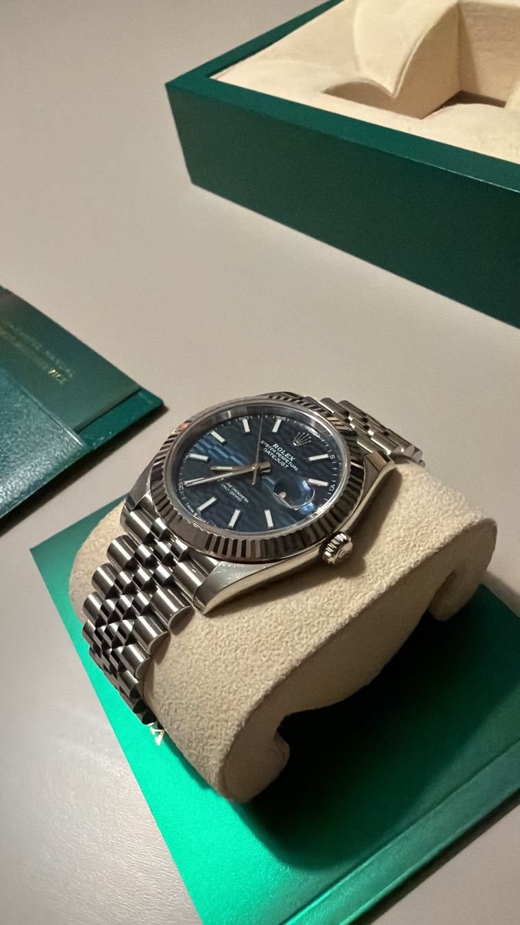 Rolex Orologi: ROLEX DATEJUST 41MM MOTIF BLUE – Usato da Cortaillod venduto da auraya22
