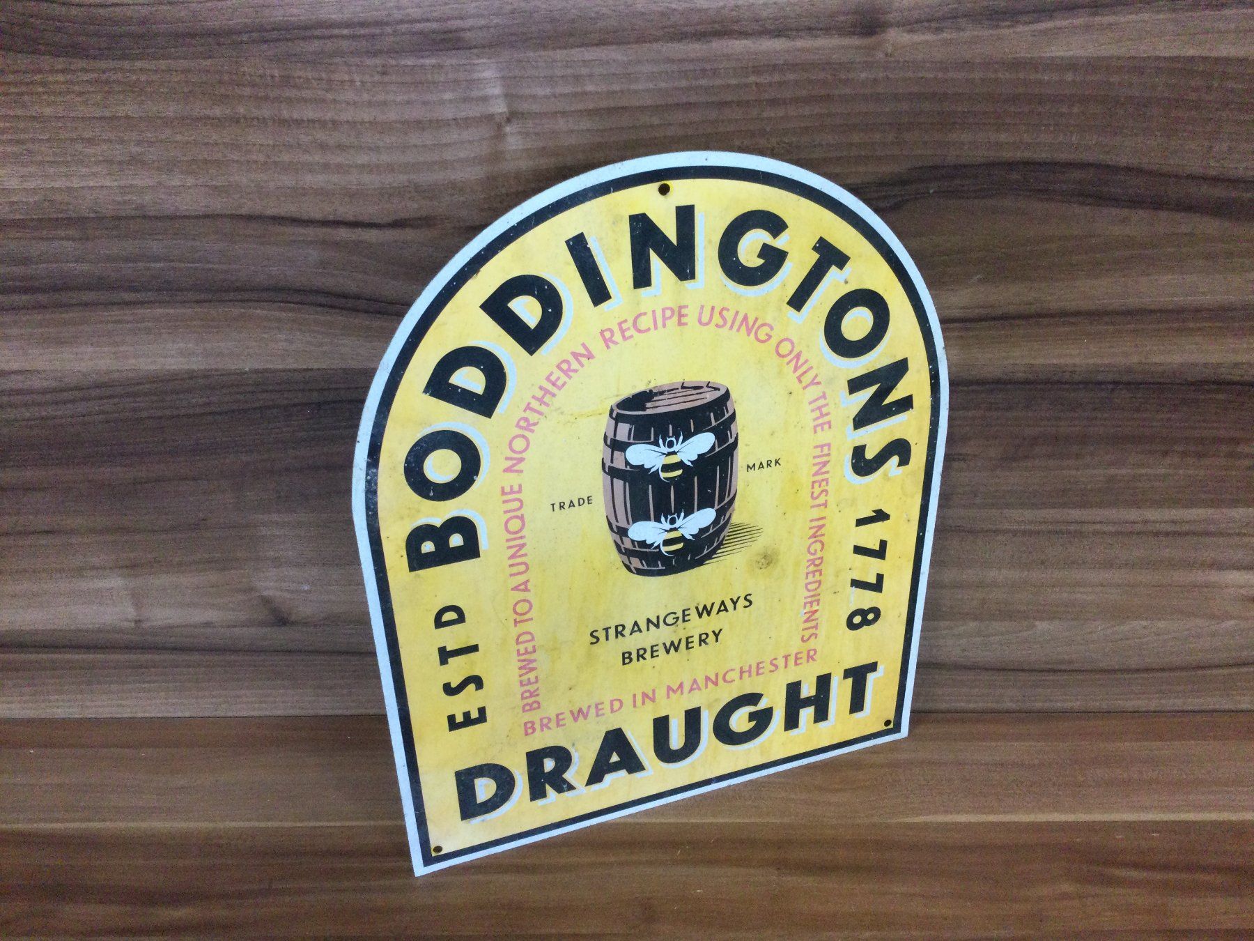 Insegne: Gebrauchtes Boddingtons Blechschild Strangeways Brewery – Usato da Wangen SZ venduto da kuriosum12 2
