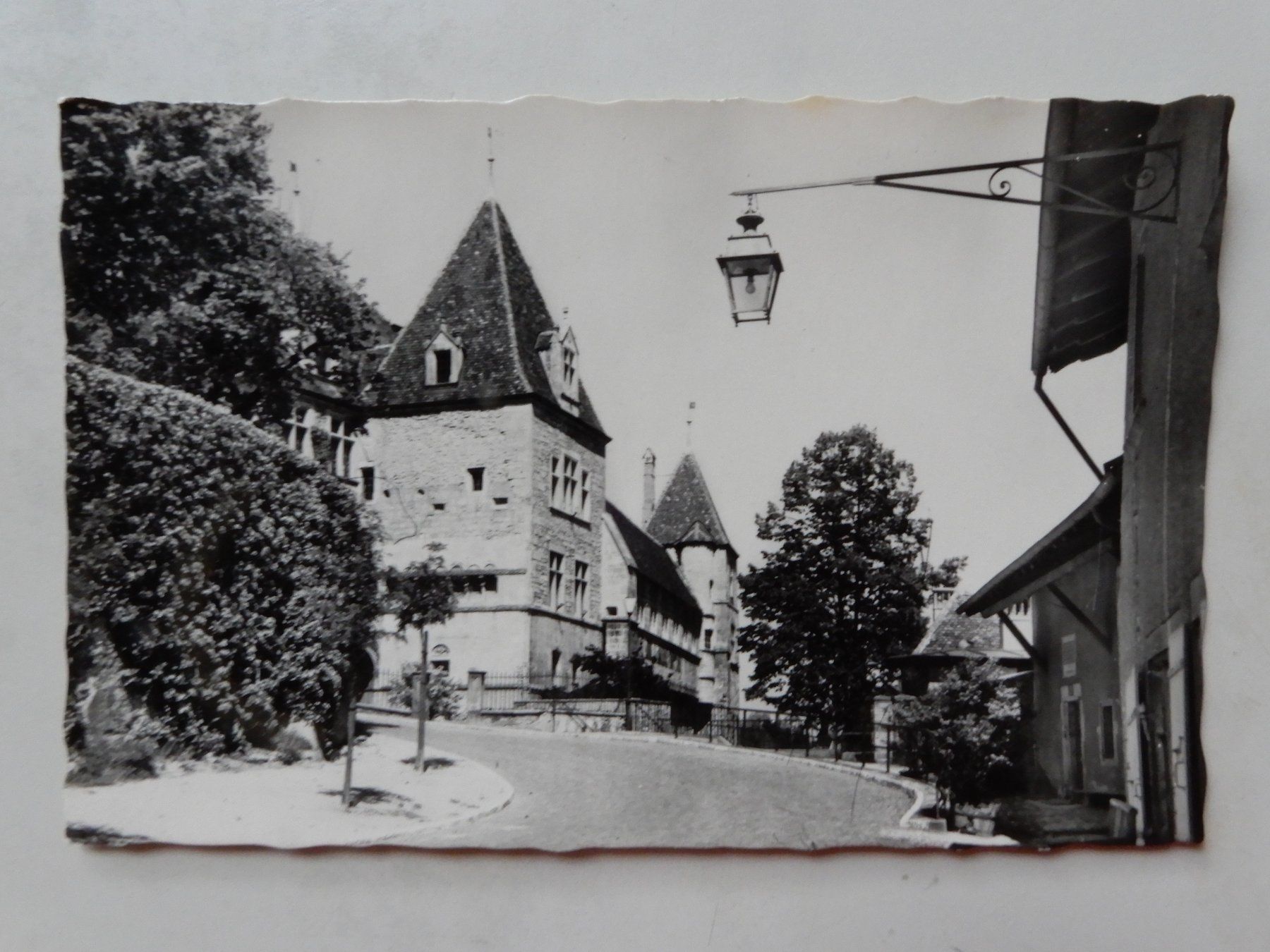 Cartoline postali: Fotokarte Château de Neuchâtel – Usato da Senèdes venduto da Framboise52