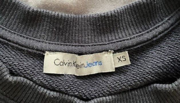 Calvin Klein Pullover & Sweatshirts: Pull Calvin Klein Jeans XS Bleu marin – Gebraucht aus Marin-Epagnier von rchouchouu 1