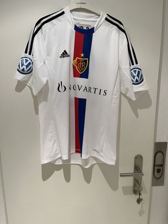 FC Basel Trikot Adidas M. Elneny Nr. 33 Grösse L weiss