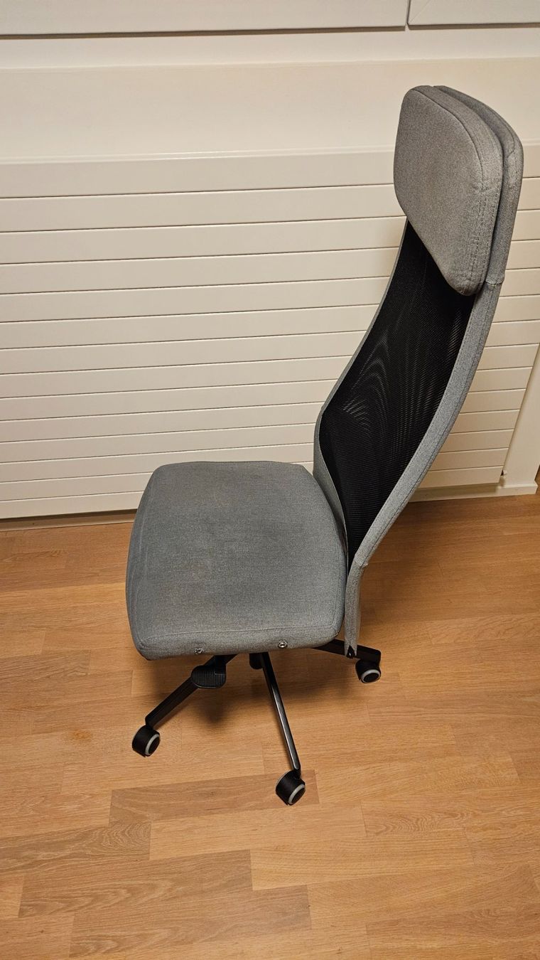 Ikea Sedie: Drehbarer Bürostuhl – Usato da Winterthur venduto da Chefmeischter