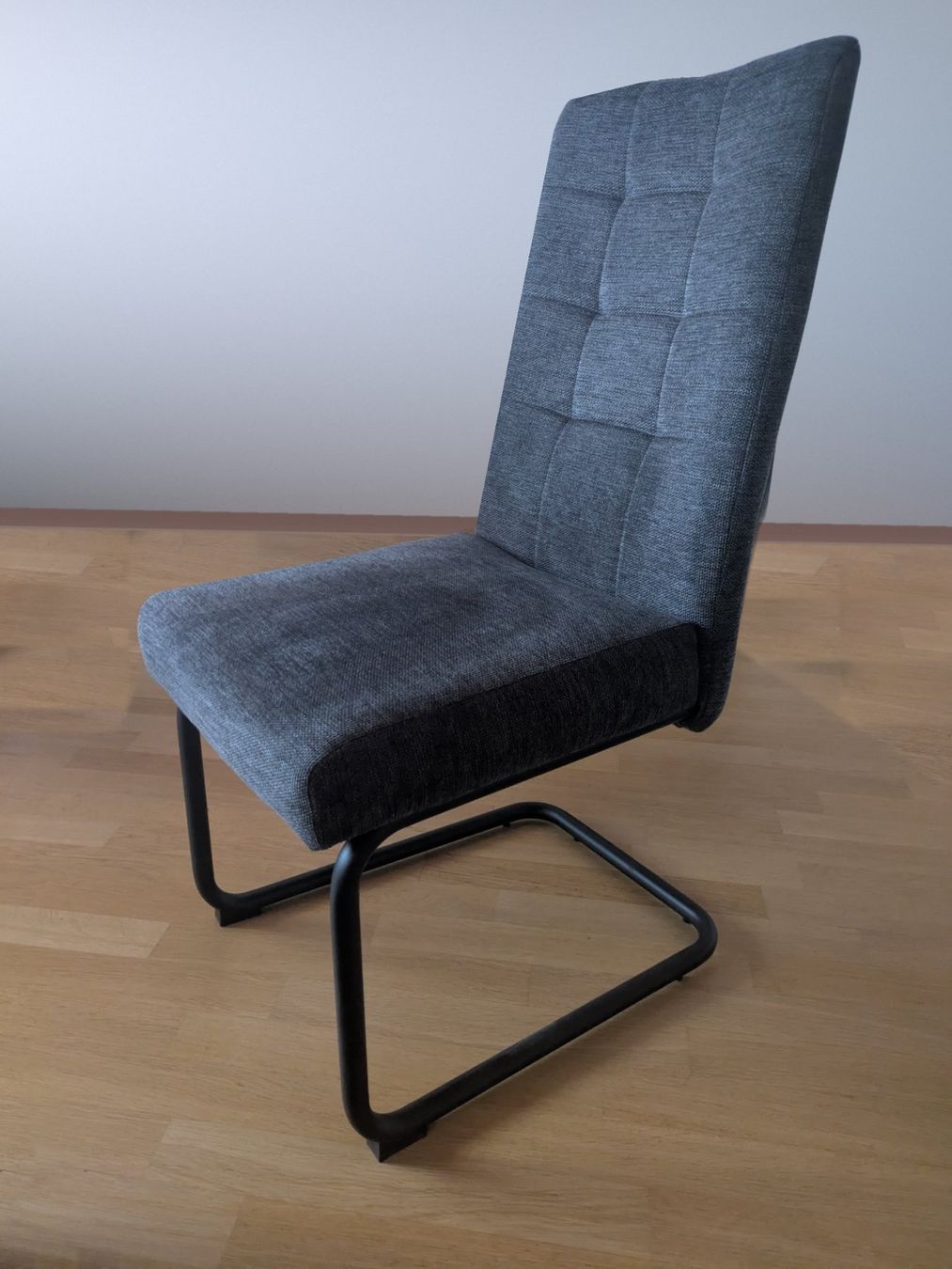 Conforama Sedie: 4 chaises confortables – Usato da Lausanne venduto da RR-CH