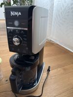 Ninja Creami Deluxe mit Rezeptbuch und 4 Behältern