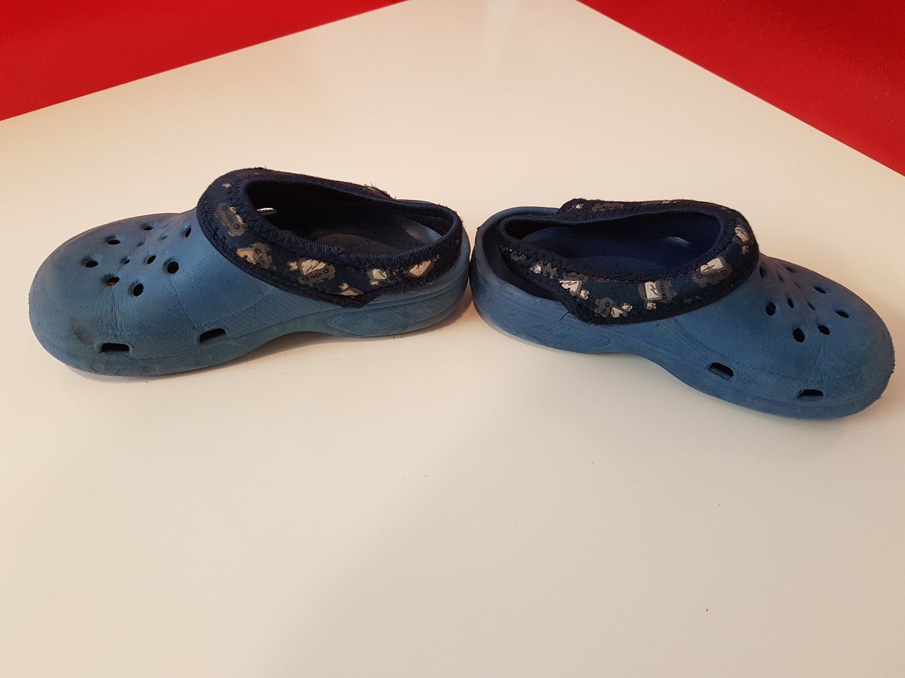 Schuhe für Jungen: Clogs Gr. 26 – Gebraucht aus Obergösgen von schesom 2