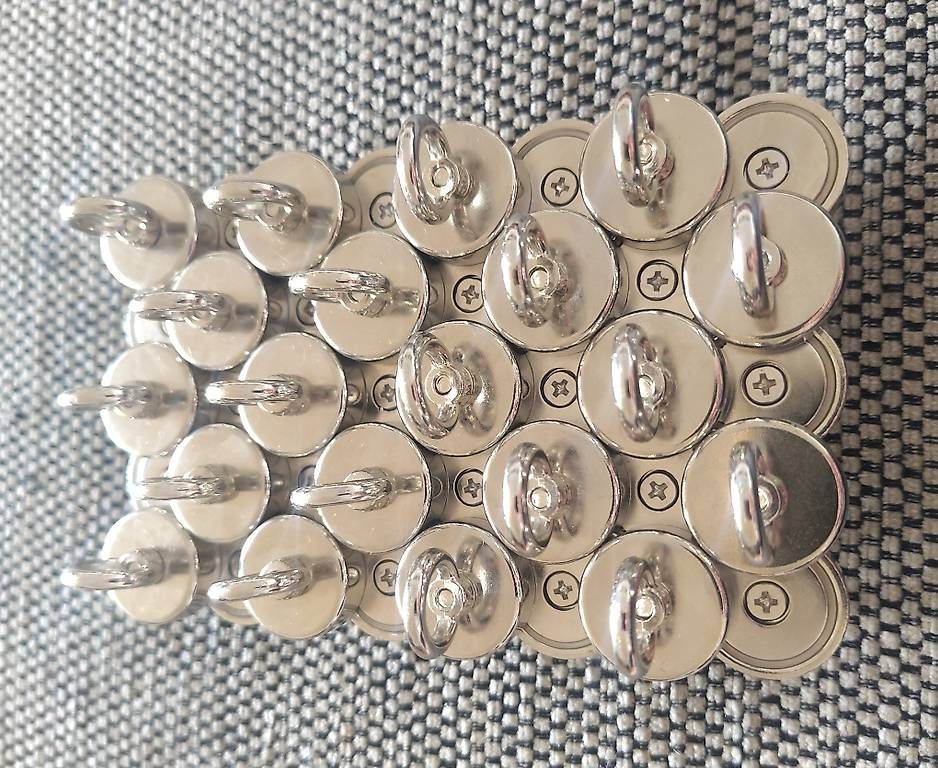 Calamite: Neodym Ösenmagnete 25mm – Nuovo (secondo la descrizione) da Wohlen AG venduto da gnabbr 4