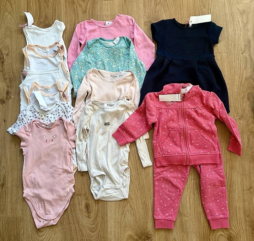 Lotti & Set di vestiti: Mädchen Kleider Gr 86/92 – Usato da Alosen venduto da jst_6hgy