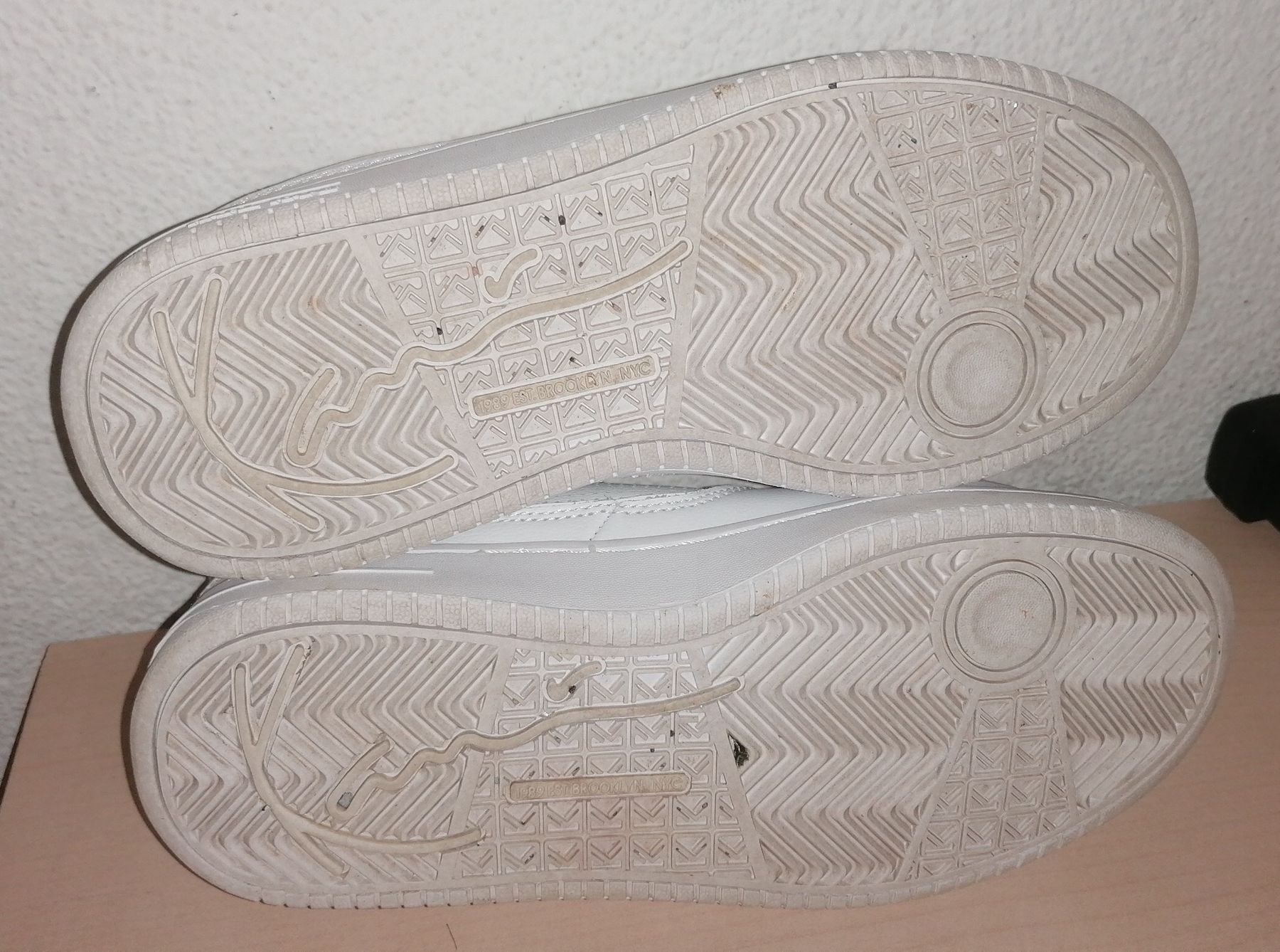 Herrenschuhe: Karl Kani Turnschuhe - Grösse 38.5 – Gebraucht aus Brunnadern von -Amarilis- 2