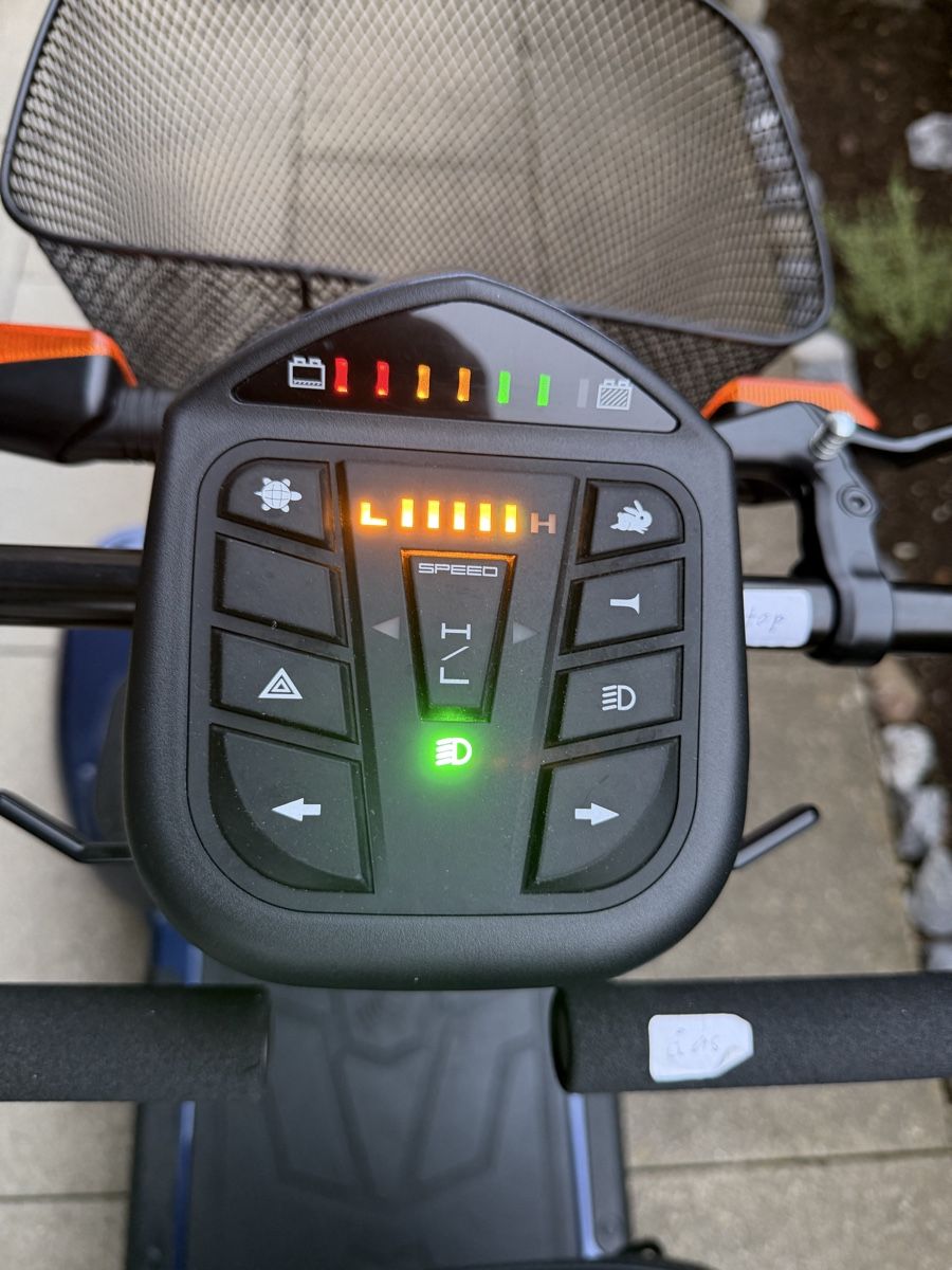Graf Carello Veicoli elettrici: Elektro Scooter GC-8 – Usato da Horgen venduto da Flachsi99 3